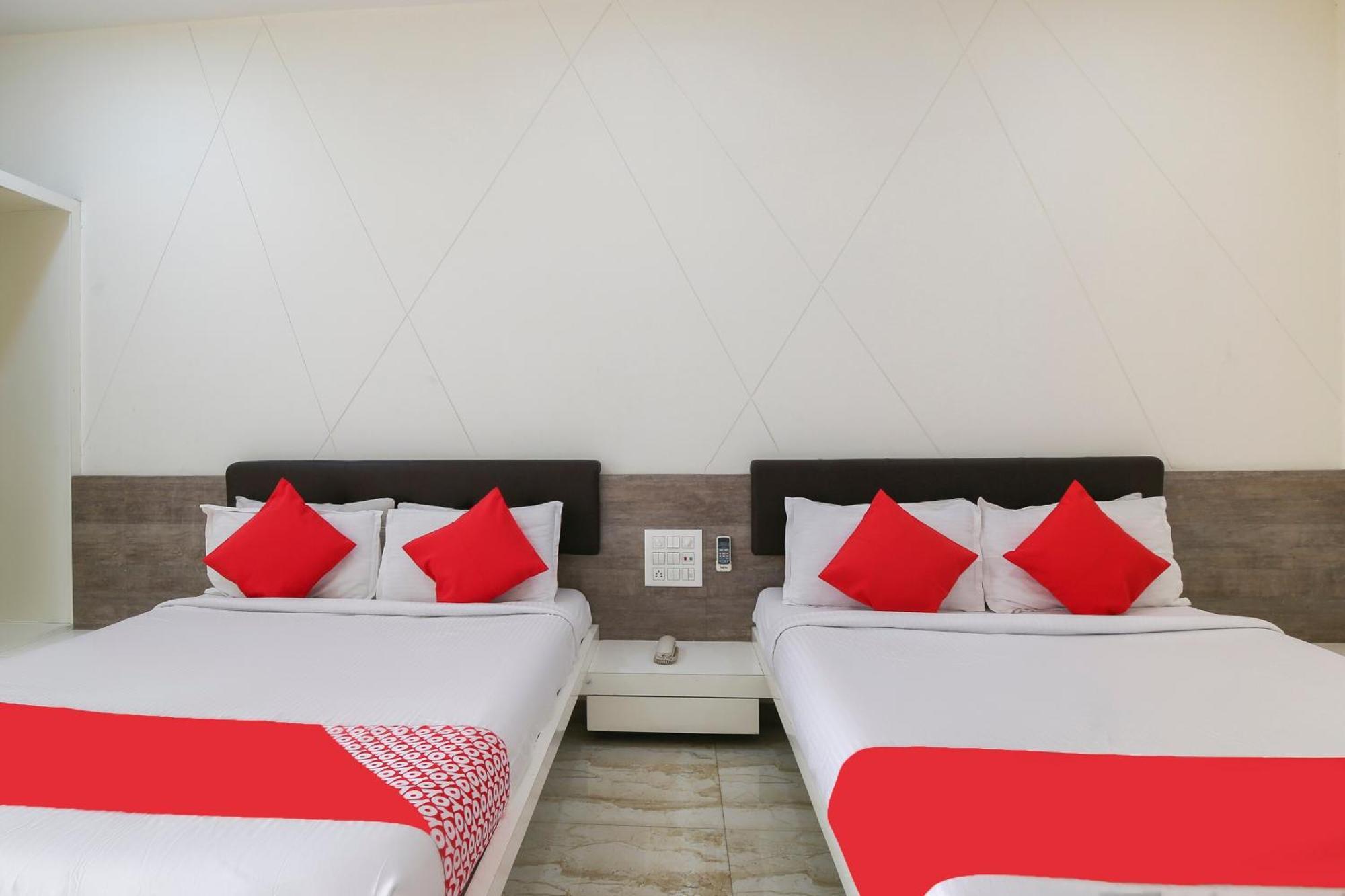 Hotel O Shiv Vatika Banquet & Rooms Bhatha Exterior foto