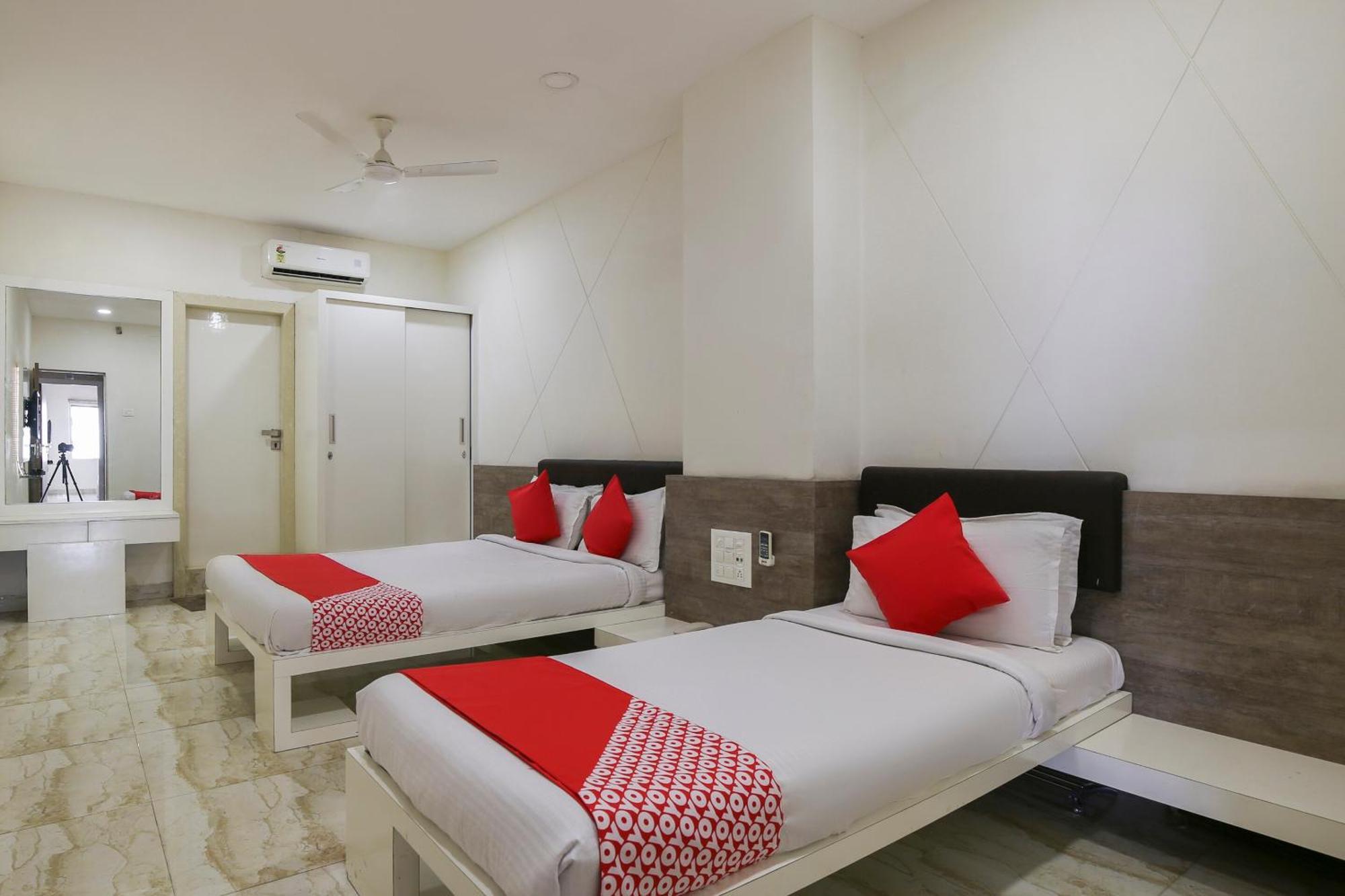 Hotel O Shiv Vatika Banquet & Rooms Bhatha Exterior foto